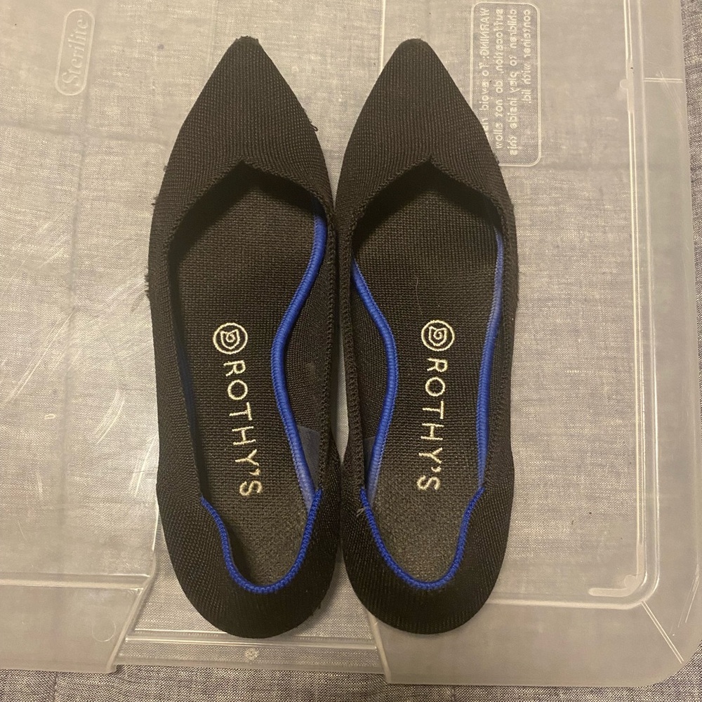 Rothy’s point flat, black, 9